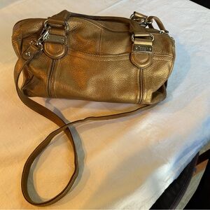 LIKE NEW - Tignanello fossil gold handbag with detachablele strap